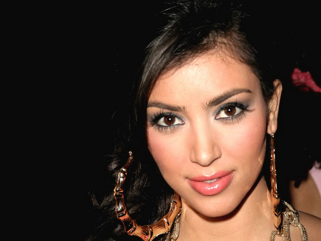 GEBELET: Kimberly Noel Kardashian