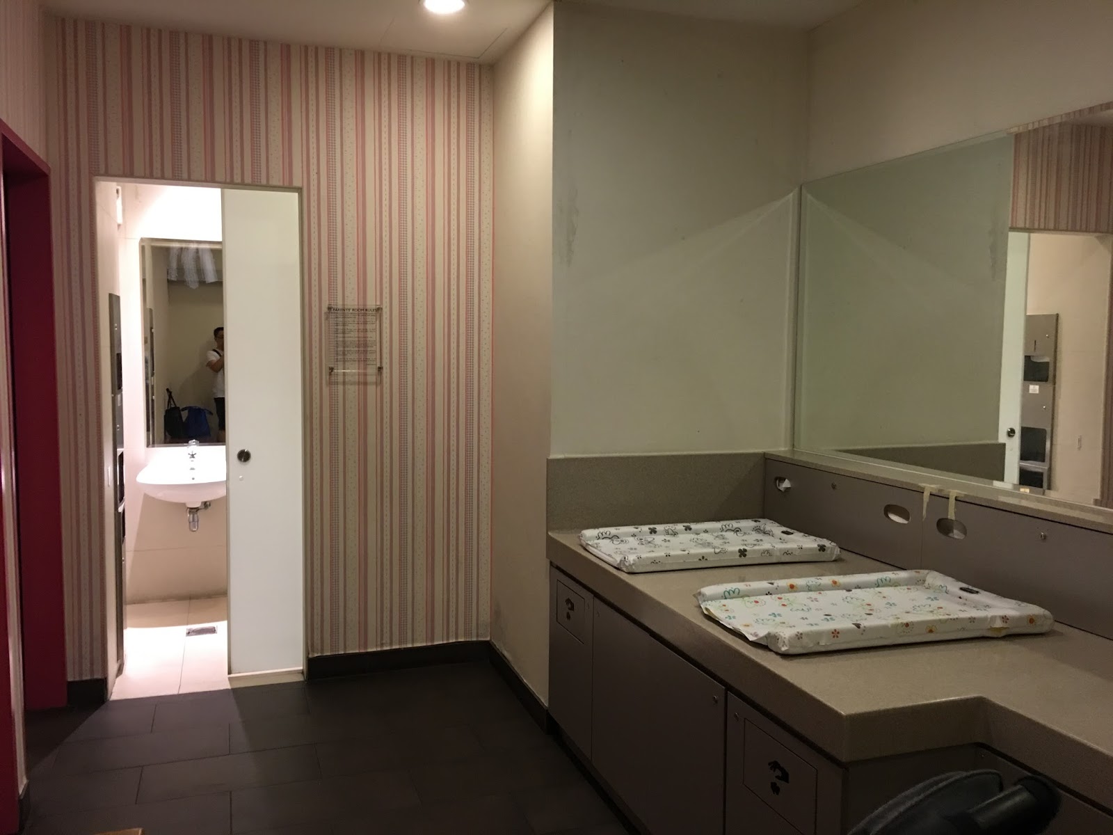 Uniquelious 313Somerset Nursing Room B3