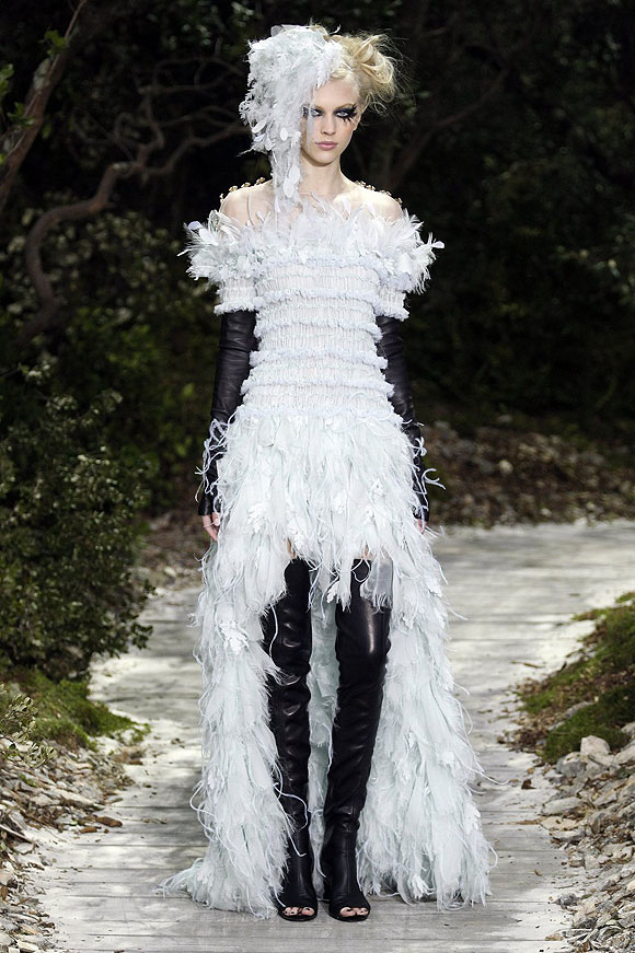 RUNWAY REPORT.....Paris Haute Couture Fashion Week: Chanel Couture S/S ...