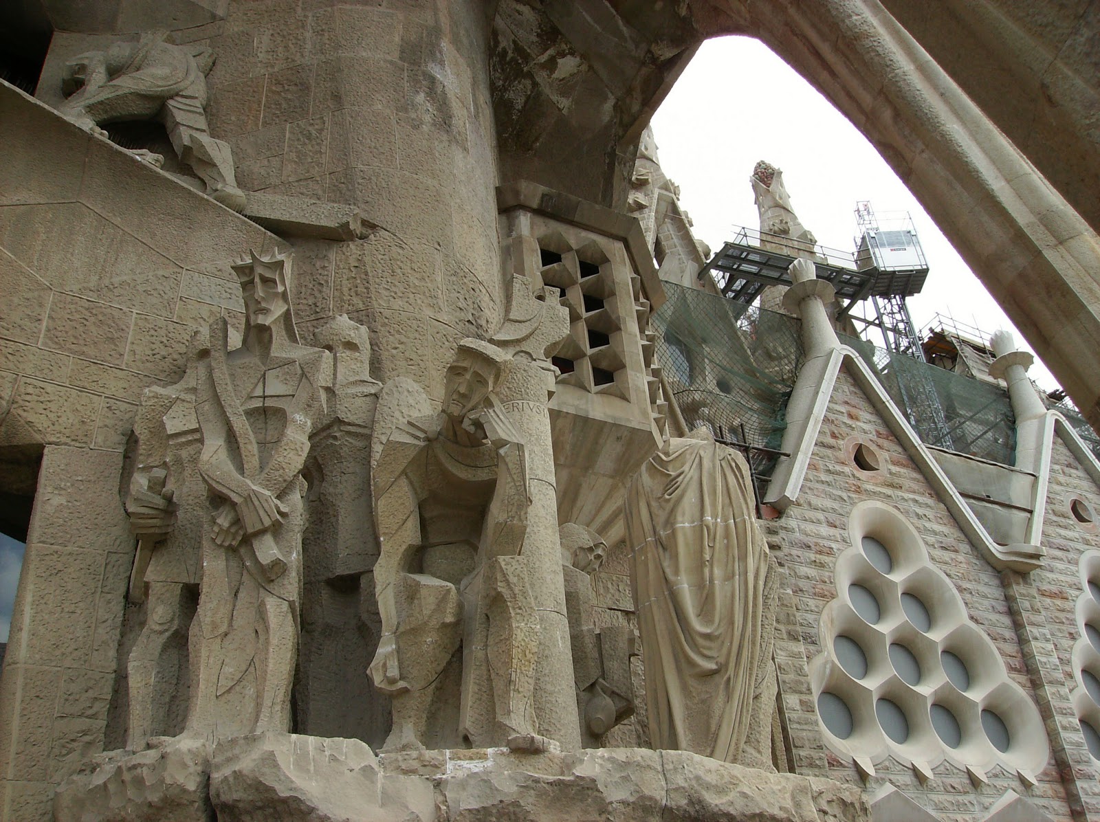vivo per lei tourist pictures la sagrada familia; exterior