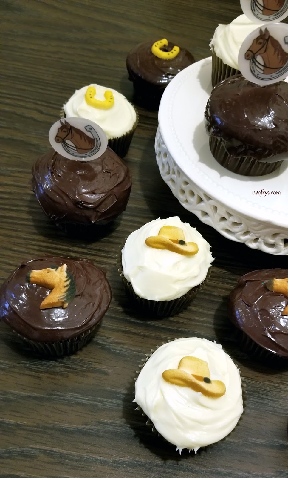 Two Frys Kentucky Derby Cupcakes