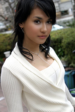 beautiful-Asian-girl