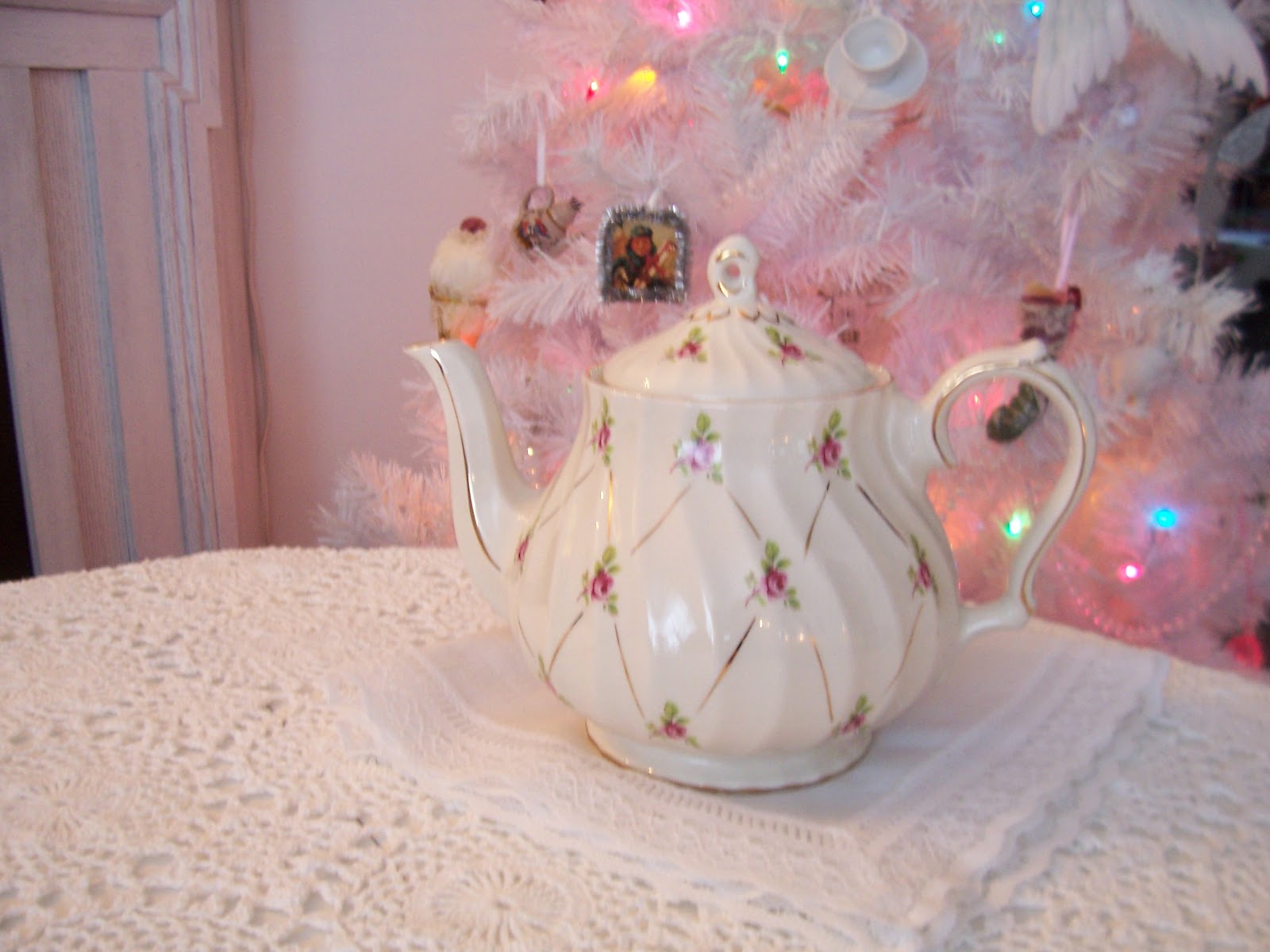 Two Cottages And Tea Two Christmas Tea Parties