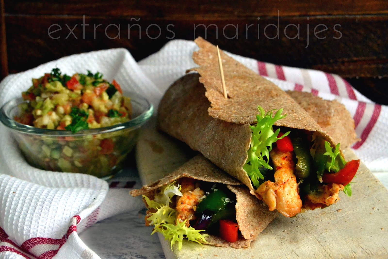 Fajitas de pollo con tortillas integrales extraños maridajes