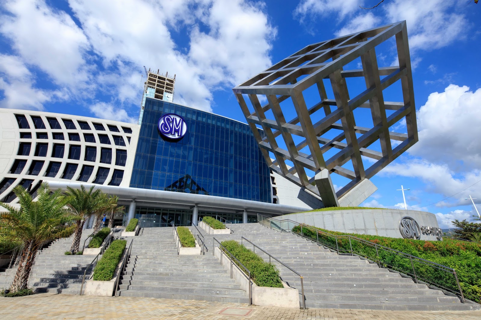 FEATURE SM Seaside City Cebu, "The Biggest Mall in Visayas & Mindanao