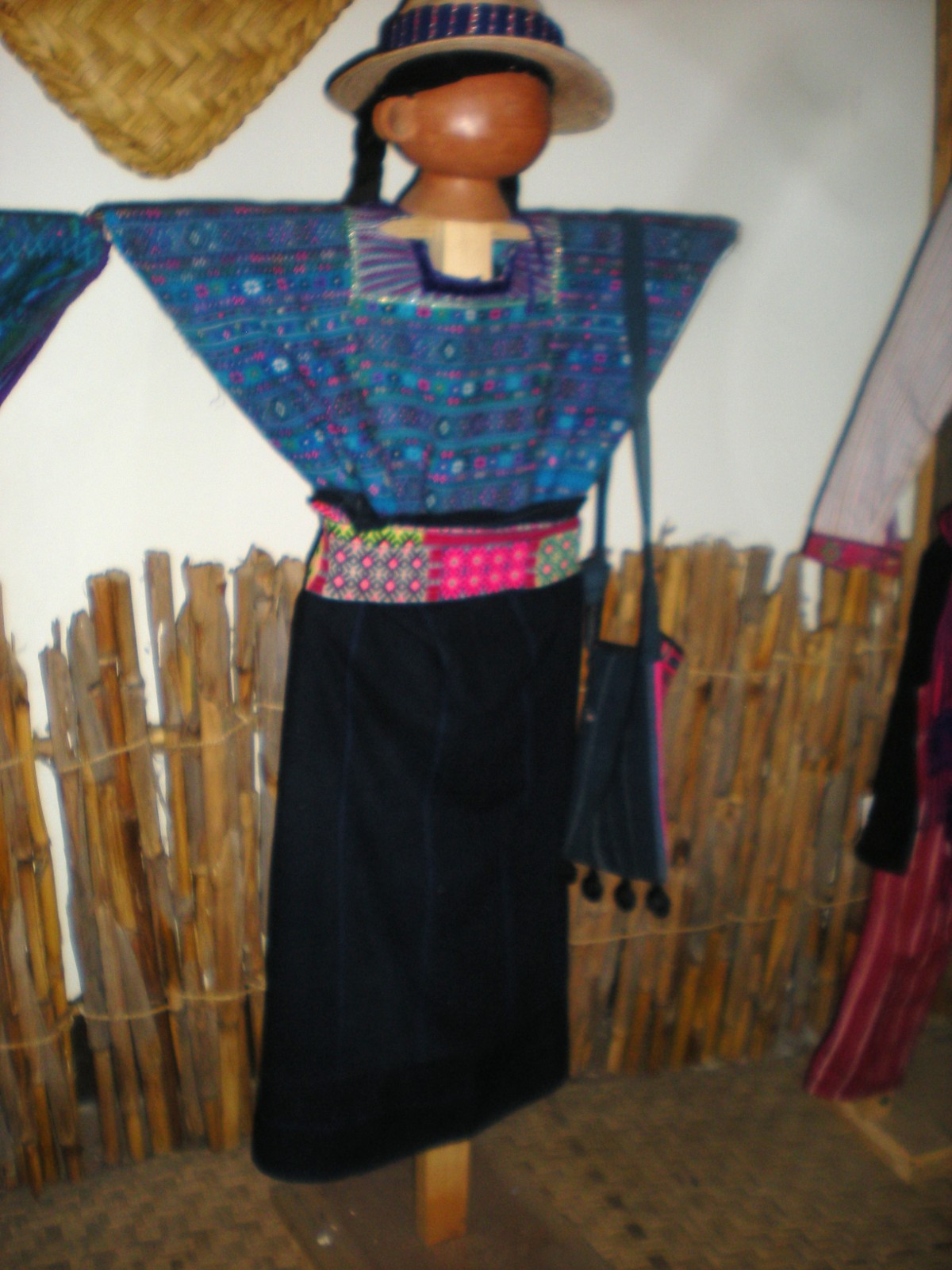 "VIAJANDO POR MI QUERIDA GUATEMALA CORAZON DEL MUNDO MAYA": "COLORIDOS