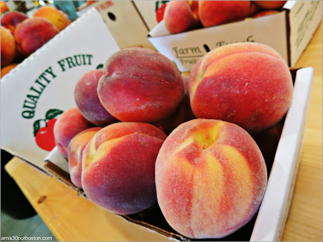Applecrest Farm Market: Melocotones 