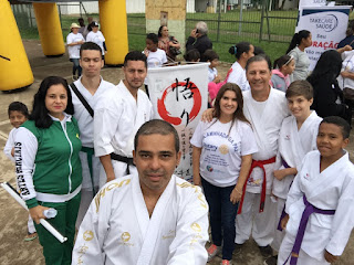 Karatecas participam de Caminhada pela Paz em Brasilia