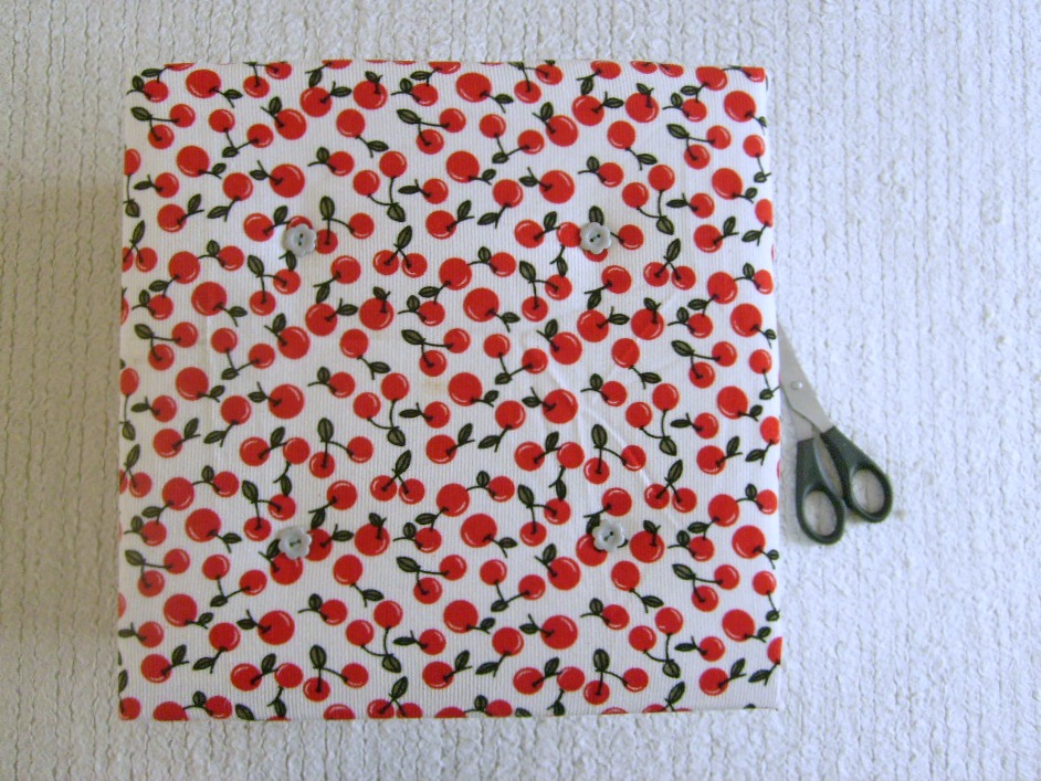 Katy Clouds Padded Storage Box DIY