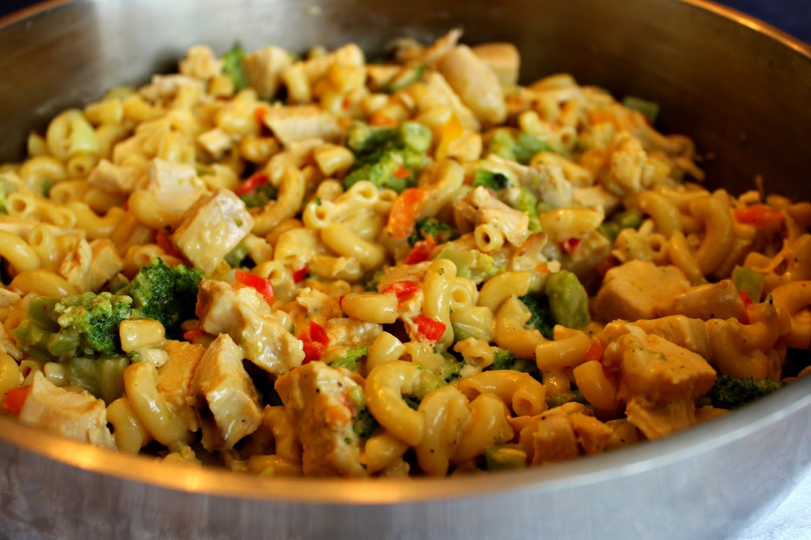 Sweet Tea and Cornbread Broccoli Chicken Mac and Cheese!