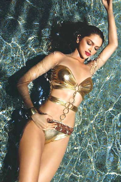 Top 5 Hottest Bikini Body in Bollywood