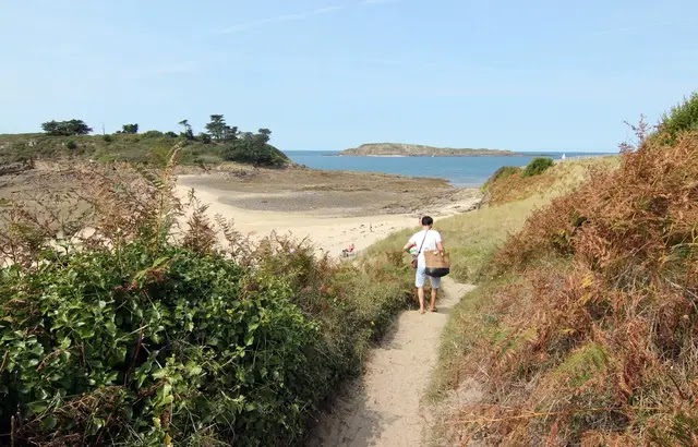 Covid-19 - Bretagne : « La mer fait partie de notre quotidien », plaide le président de la région