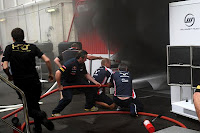 f1 hellenic fan club - F1 Williams garage on fire