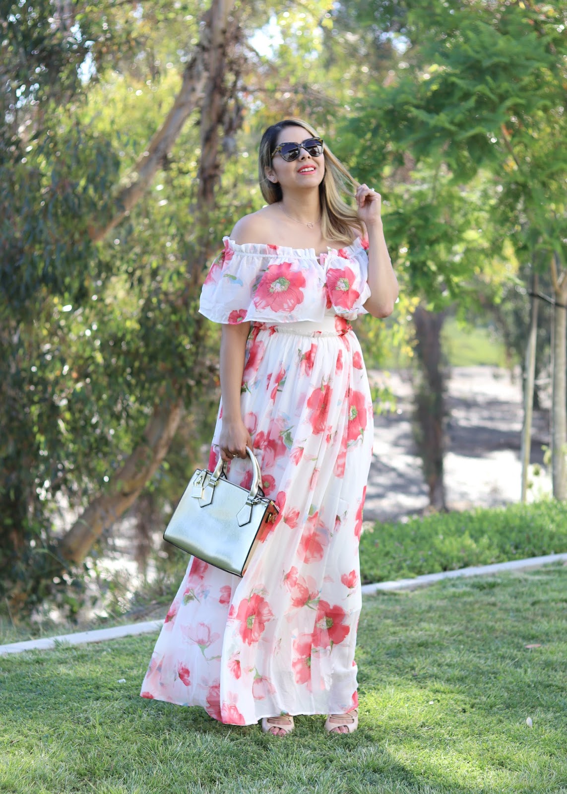 White and Coral Floral Maxi Summer maxi dress, flowy maxi dress, summer fashion, what to wear to a wedding