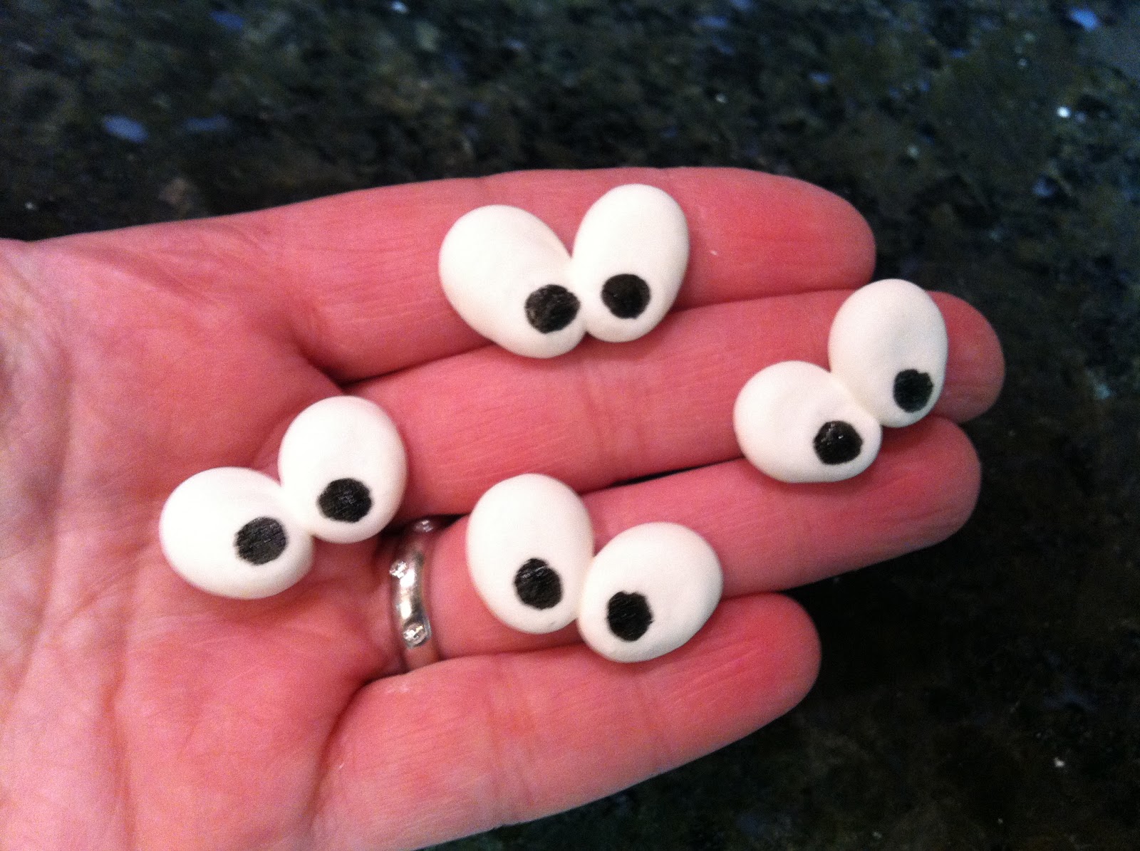 The Iced Queen Royal Icing Eyeballs Version 3