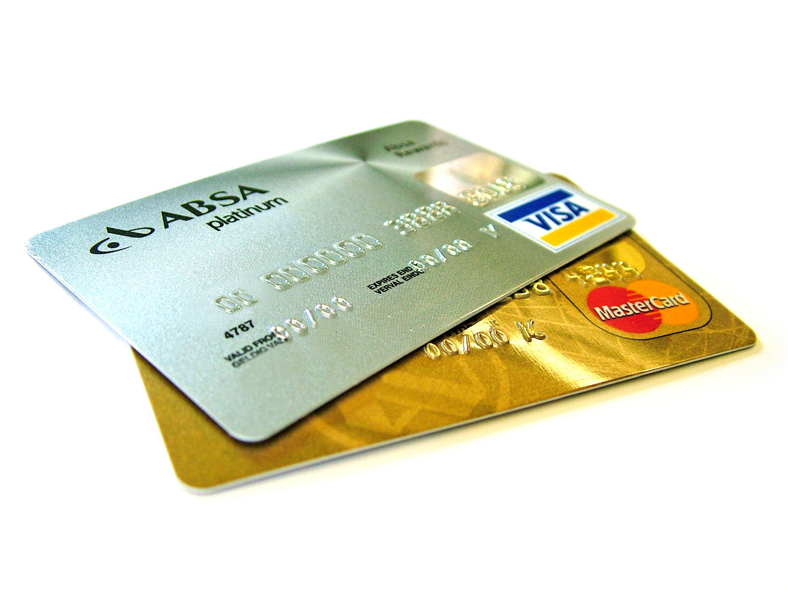should-you-ever-pay-an-annual-fee-for-a-credit-card
