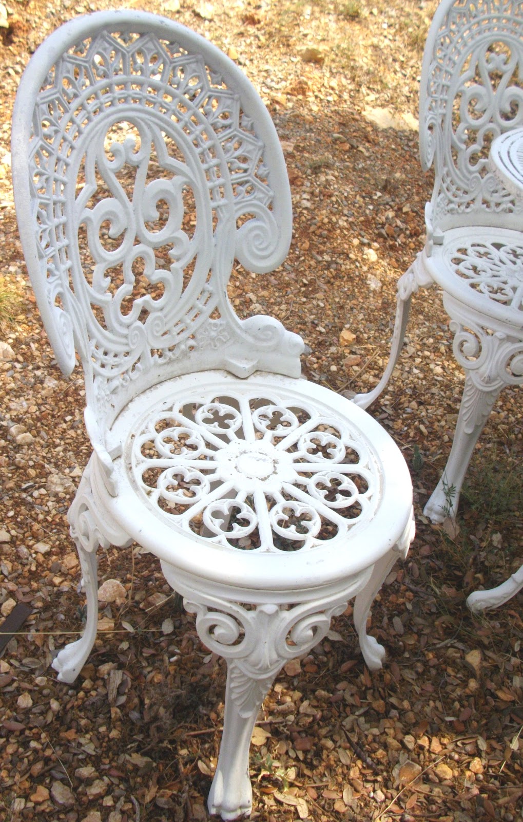 www.didoulabrocante.fr salon de jardin ROCAILLE blanc