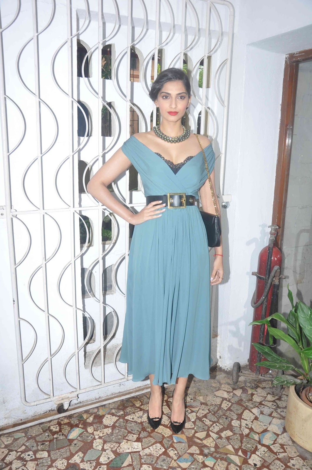 Sonam Kapoor Super Hot Cleavage Show At The Launch Of Stardust Magazine August 2013 Issue In
