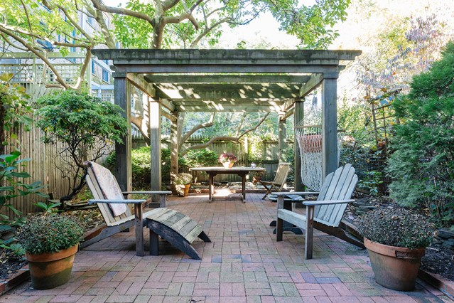 14 jardines urbanos que invitan a quedarse en casa - Guia de jardin