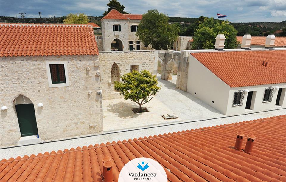 Ihre Lebensart Fur Haus Hof Und Garten Dachziegel Italica Nur