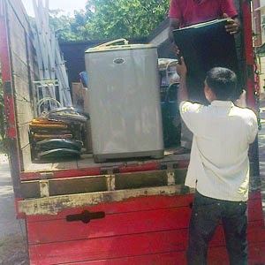 Sewa Mobil Truk di Medan. Sewa Mobil Truk.