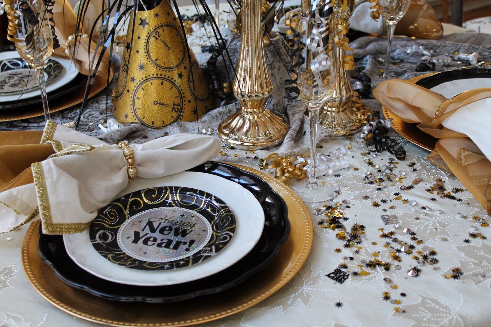 Southern Seazons New Years Eve tablescape