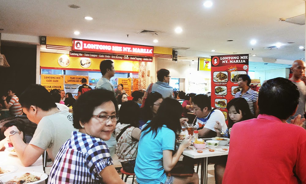 Pasar Atom Surabaya: Lontong Mie Ny. Marlia, Bu Rudy, Cakue Peneleh, Bubur Madura