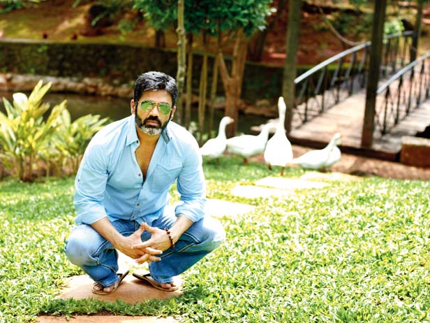 Sunil Shetty HD Wallpapers for Desktop | Photo and Wallpapers - iTimes
