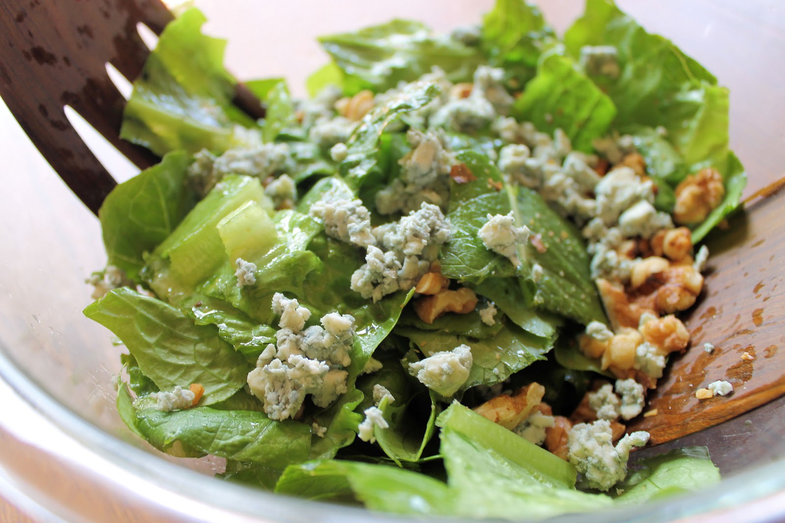 Romaine Lettuce Salad with Roasted Walnuts and Blue Cheese Enri Lemoine