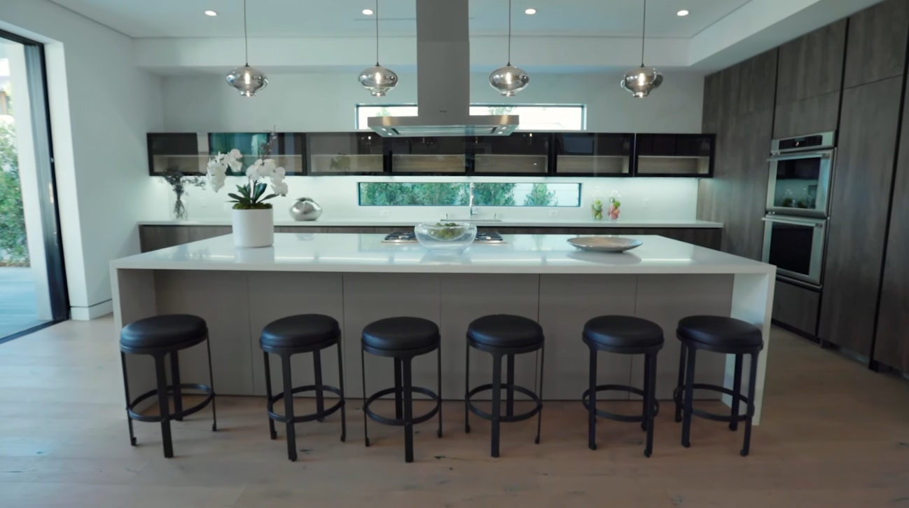 39 Photos vs. Inside a $4,000,000 Modern Mansion in Los Angeles with an INSANE Rooftop Deck! - Luxury Home & Interior Design Video Tour 39 Photos vs. Inside a $4,000,000 Modern Mansion in Los Angeles with an INSANE Rooftop Deck! - Luxury Home & Interior Design Video Tour