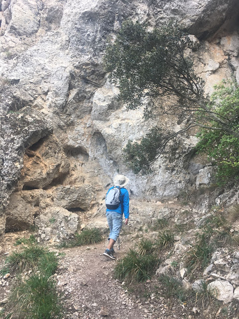 salida en familia, senderismo, font roja, menejador, Santuario de la Font Roja. Barranco del Infierno. Mirador de PIlatos, Mas de Tetuan, Cava Coloma, caminata,