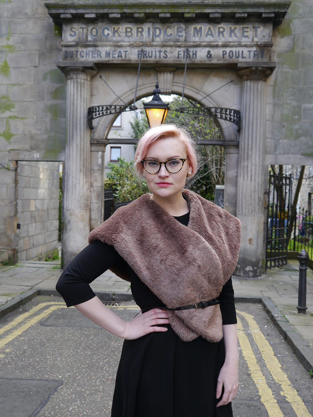 Chouchou Hollywood hood shown worn down as a luxury scarf limited edition Chouchou Hollywood hood, #HOODSTYLIN, #HOODGIRLS, Dione Bowlt ceramic earrings, Stockbridge best streets, Edinburgh street style, Stockbridge Market archway, retro style in Scotland, natural light blog photography, candyfloss hair DIY,