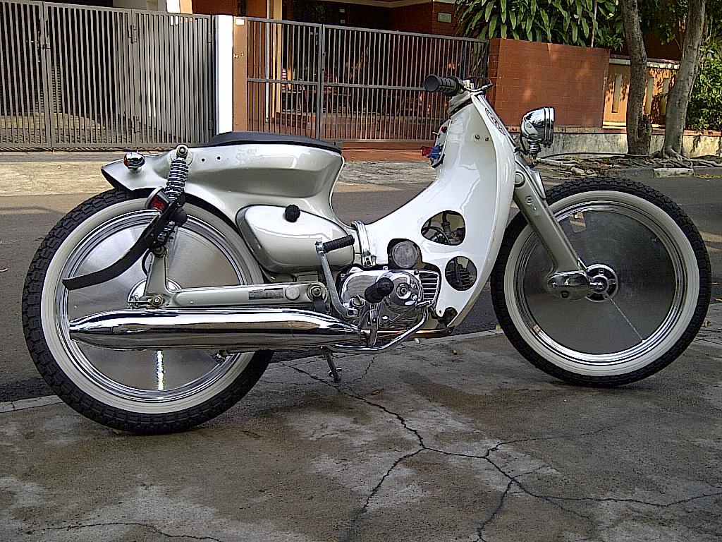 26+ Konsep Foto Model Motor C70, Logo Psht