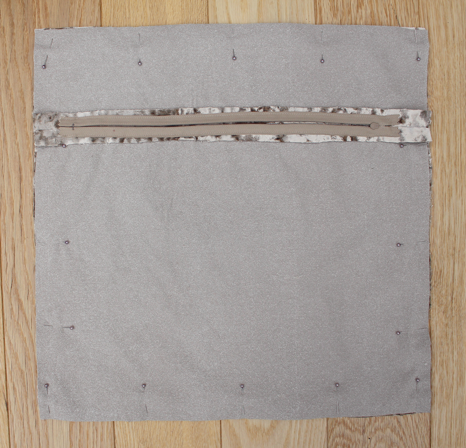 Getting to Grips with Zips A Beginners' Simple ZipBacked Cushion