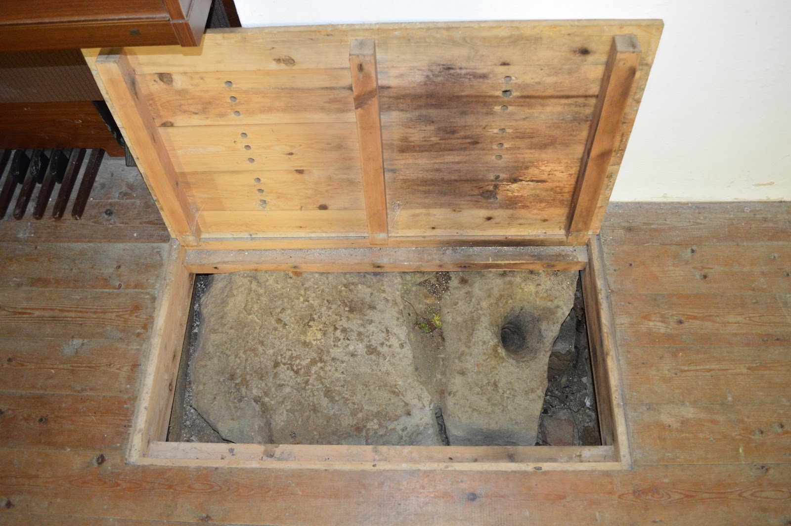 Random encounters with the unusual The Sarsen and the Trap Door