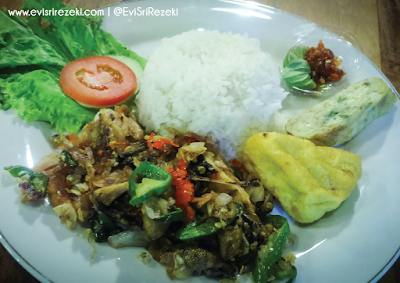 Ayam Cacah: Sensasi Kuliner Khas Lombok