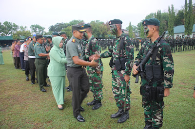 DANDIM 0725/SRAGEN HADIRI UPACARA VALIDASI DAN PERESMIAN SATUAN YONIF RAIDER 408/SBH SERTA PEMBERANGKATAN SATGAS RI-RDTL