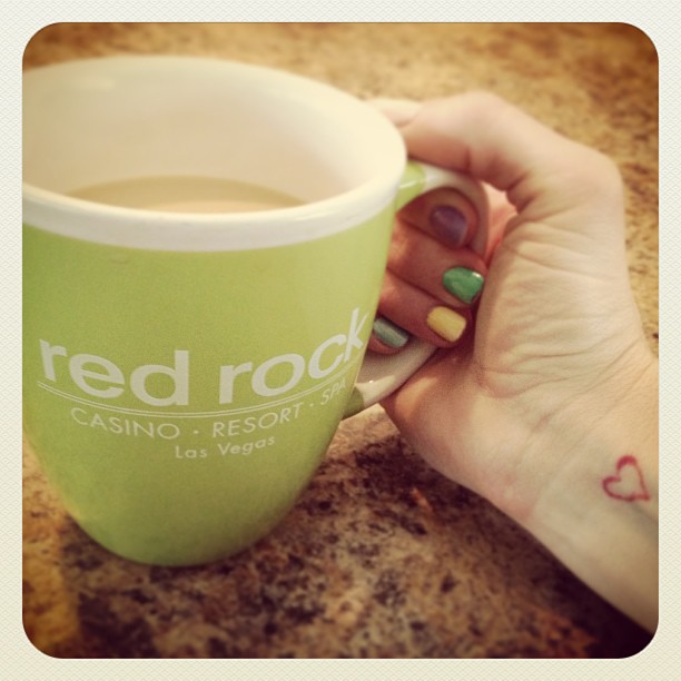 red rock mug, spring nails, heart tattoo