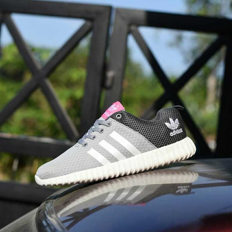 adidas women's originals nmd_r1 shoes