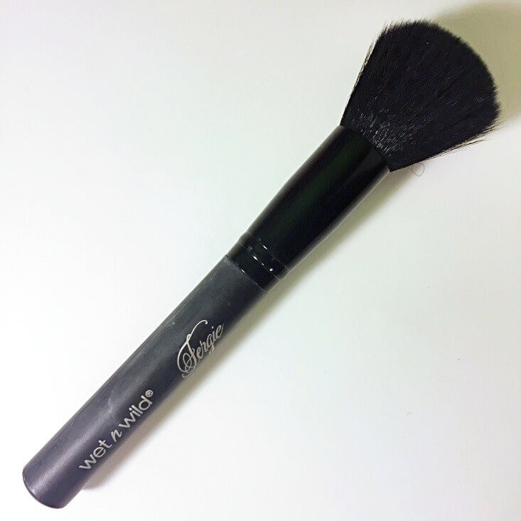 wet n wild Fergie Center Stage The Louder Powder wet n wild Fergie Center Stage The Louder Powder
