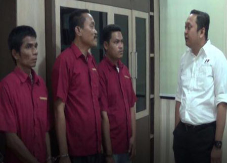 Tiga tersangka pengedar sabu dari tanjungbalai Tiga tersangka pengedar sabu dari tanjungbalai