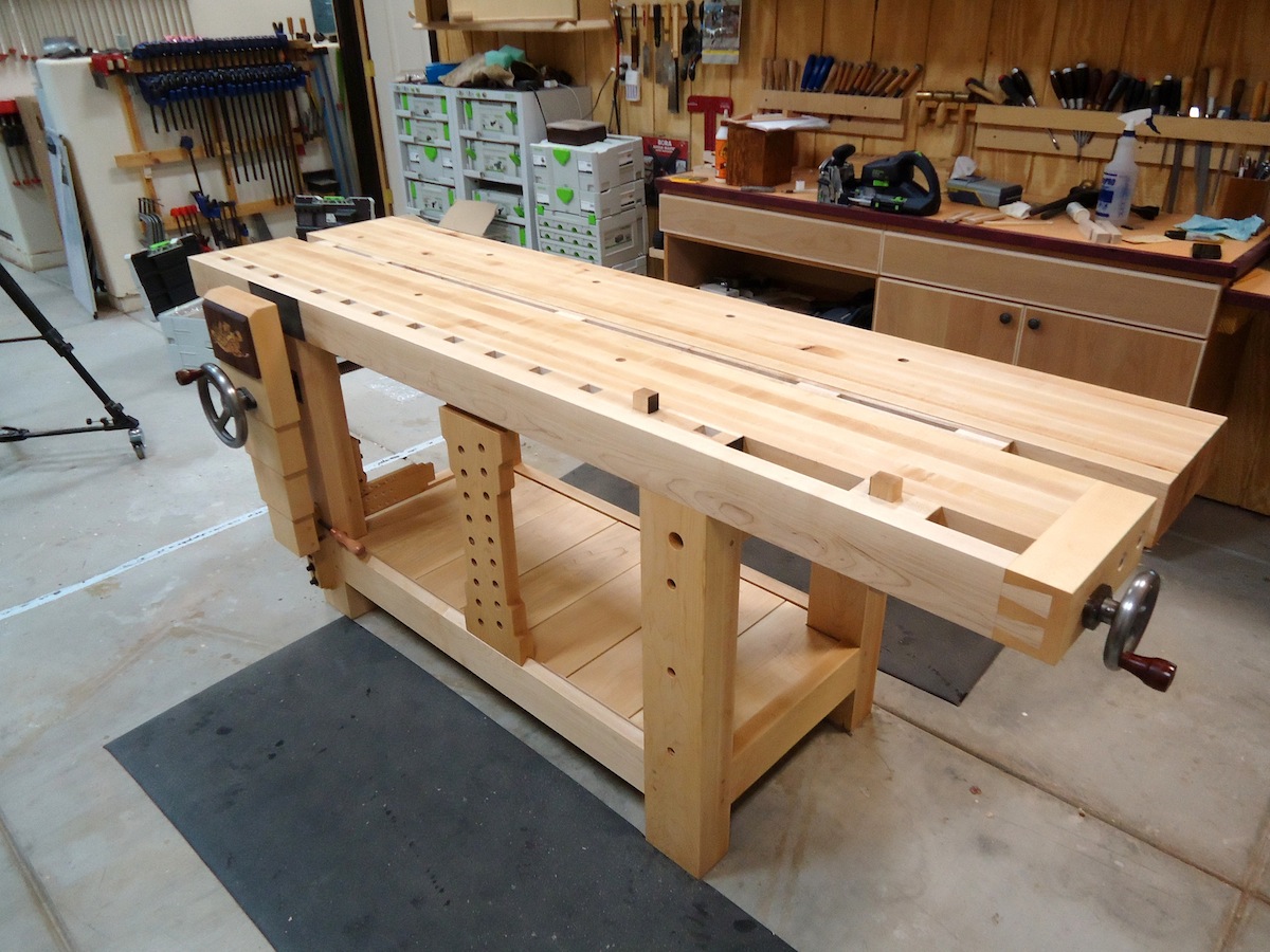 Workbench woodworking split top