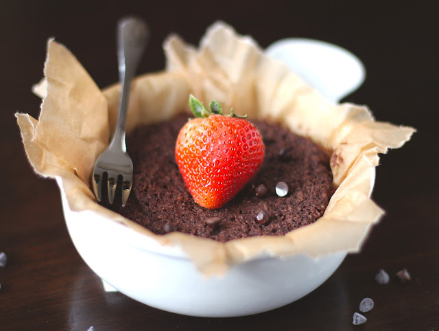 You can make this Chocolate Quinoa Flake Microwave Cake in 5 minutes flat! It's low fat, sugar free, gluten free, and vegan, but without the healthy taste.