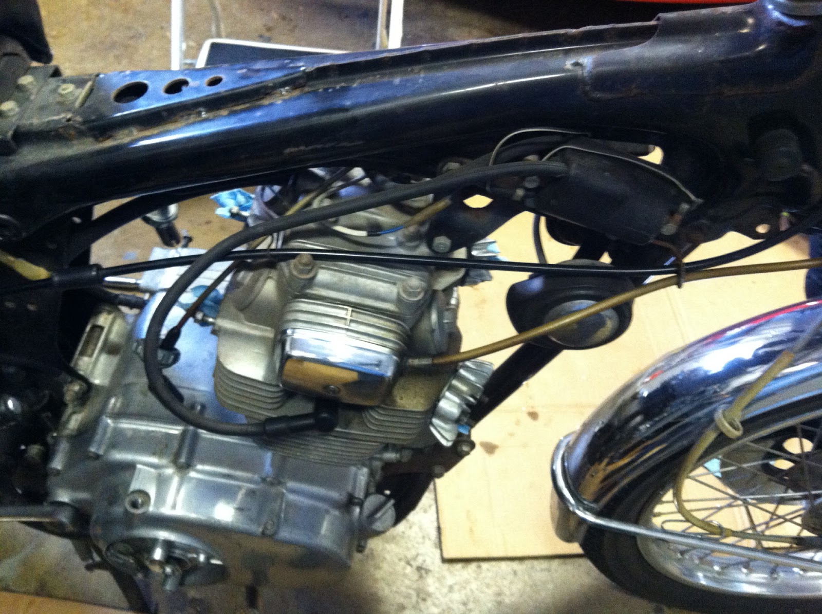 1974 Honda CB200 Rebuild: Removing the engine