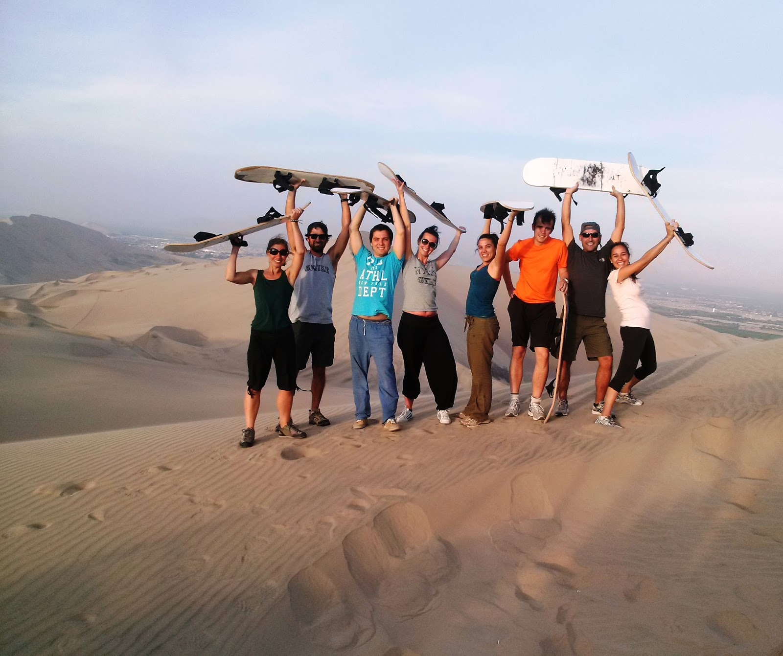 Nuestro equipo de sandboarding Nuestro equipo de sandboarding