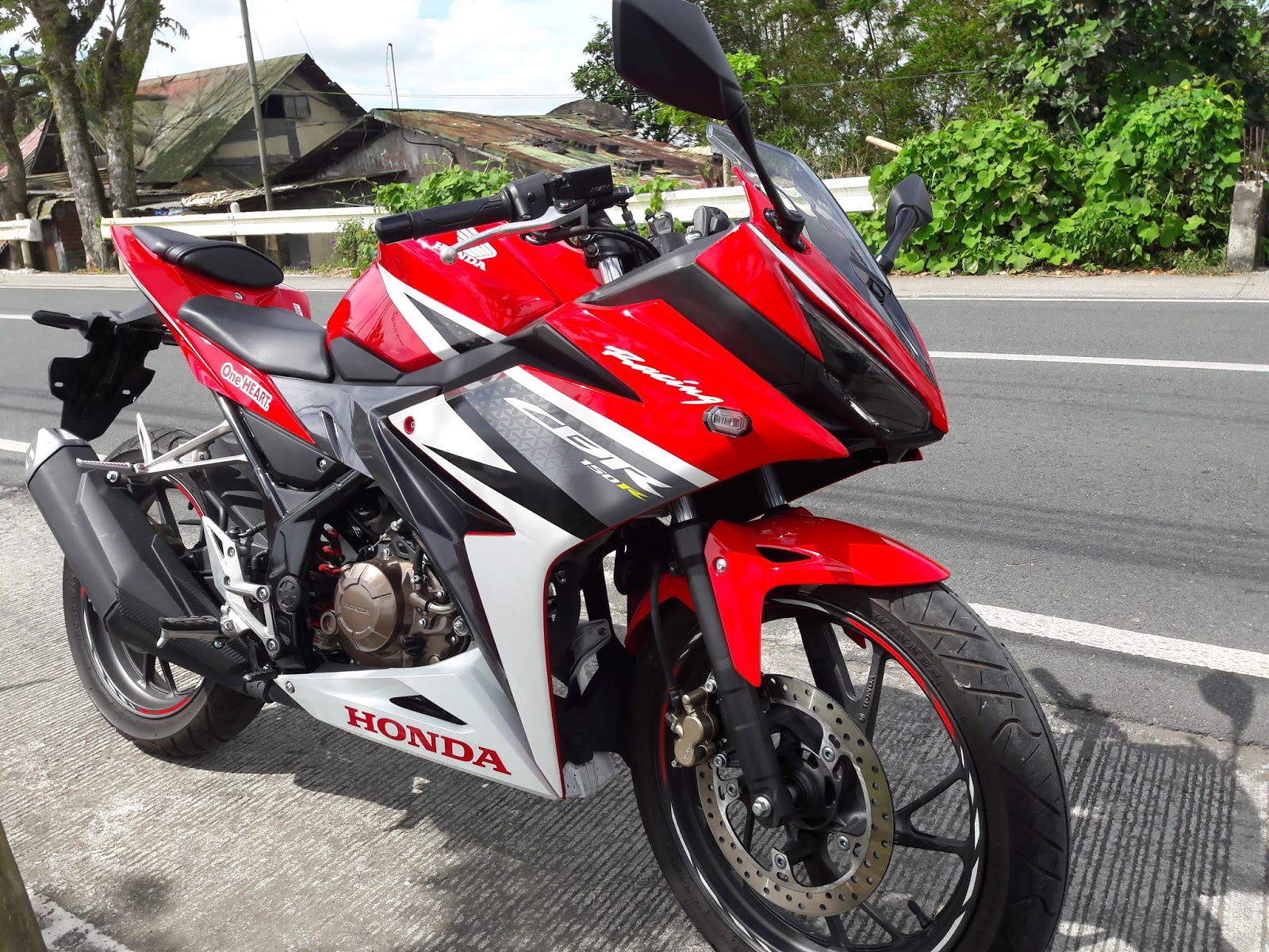 The new CBR150r - Pinoy Moto