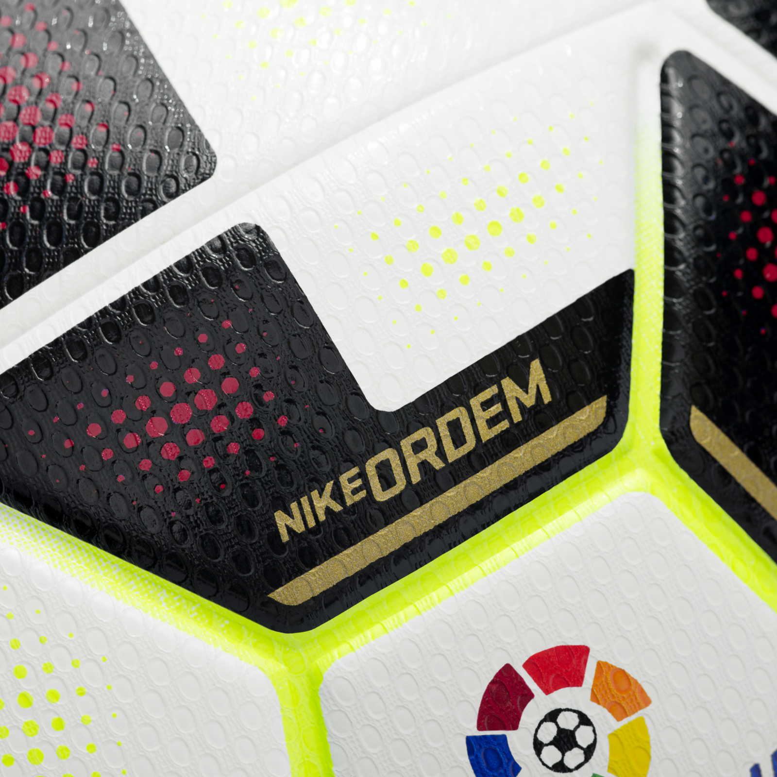 estar Respetuoso del medio ambiente frotis Nike Ordem 14-15 Primera División Ball Released - Footy Headlines