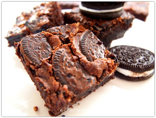 Cookies and Cream Fudge Brownies / Oreo Brownies ~ Resepi 