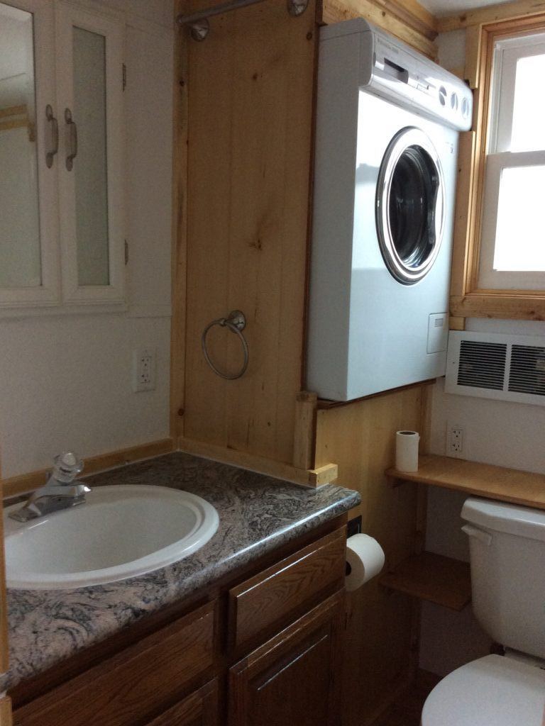 TINY HOUSE TOWN Klamath Falls Tiny House (410 Sq Ft)