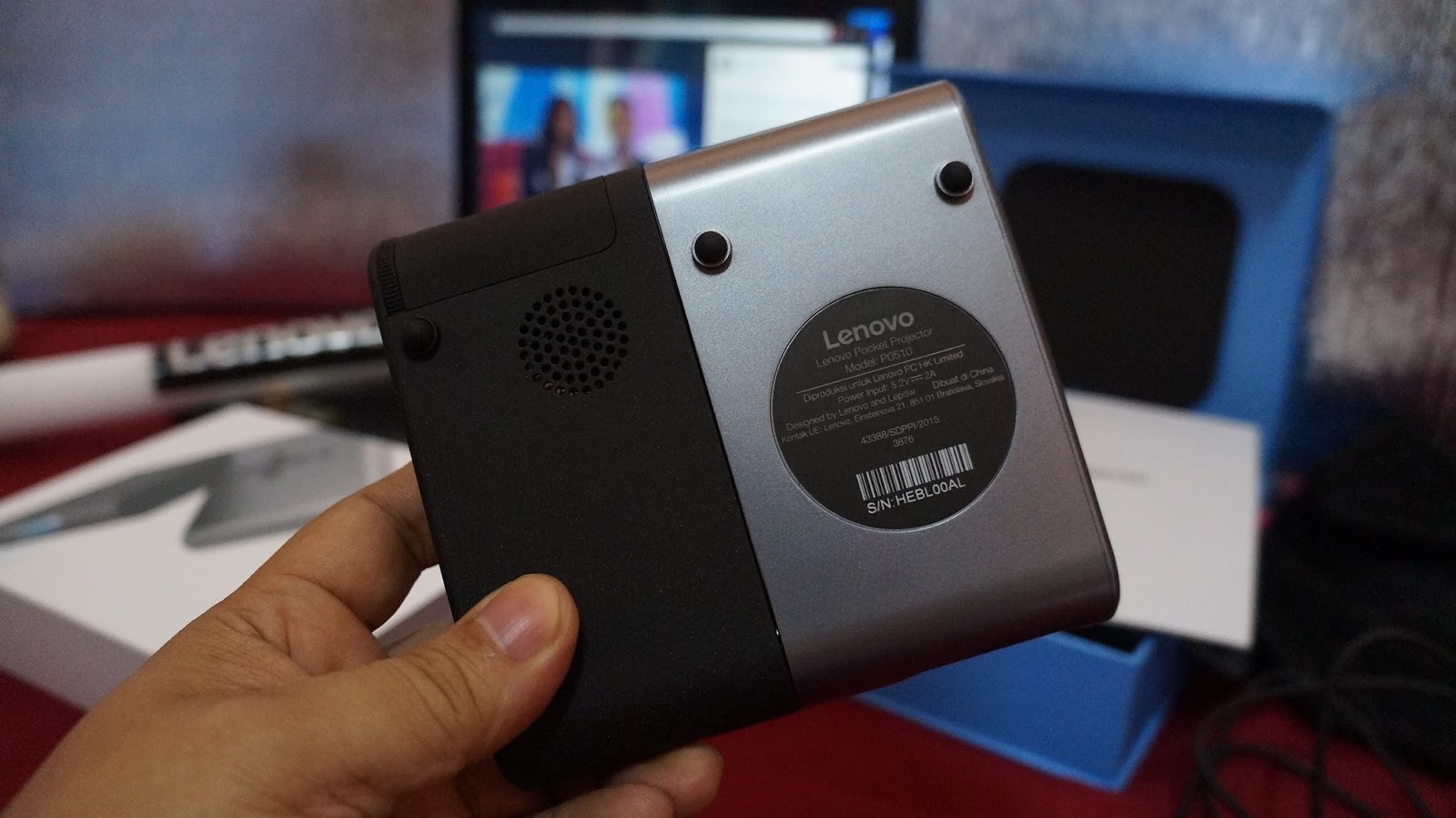 Unboxing the Lenovo Pocket Projector P0510 Wazzup Pilipinas News and